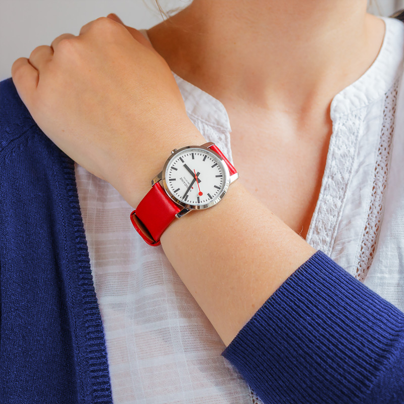 Montre mondaine femme Clearance