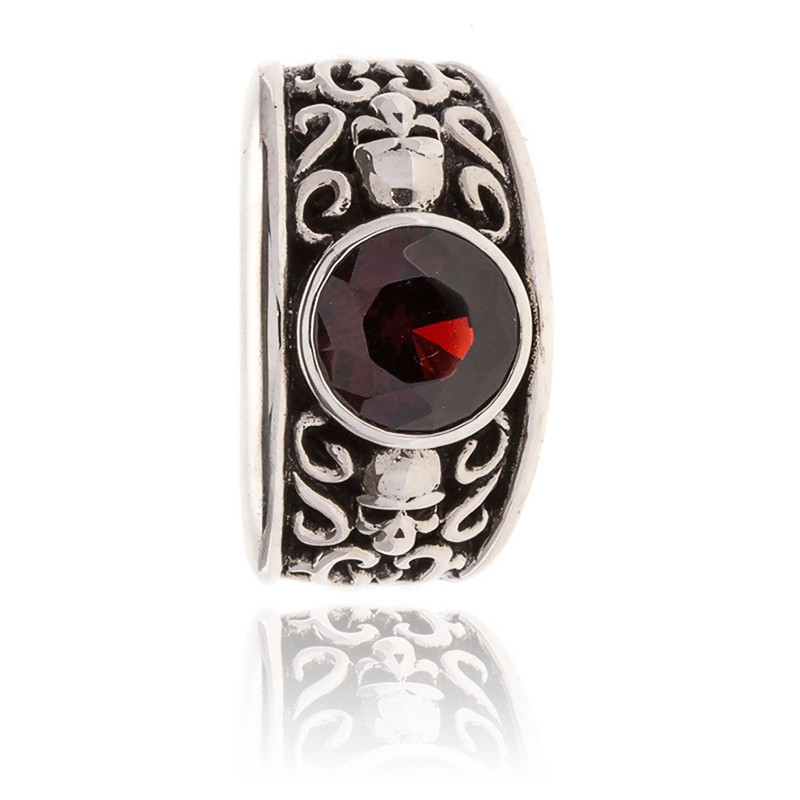 Bague tête de mort rubis solo skulls Orus Bijoux Ocarat Bague tête de mort rubis solo skulls Orus Bijoux Ocarat