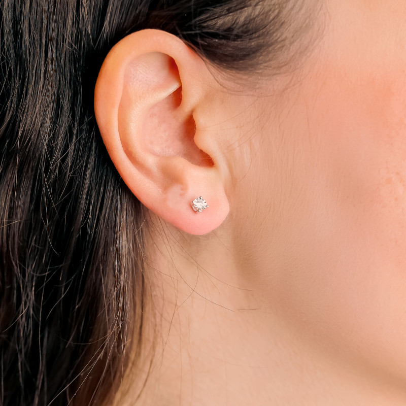 Boucles d'Oreilles Rondes Facettées en Or Blanc 375 & Diamants 0,15 ct - Emanessence