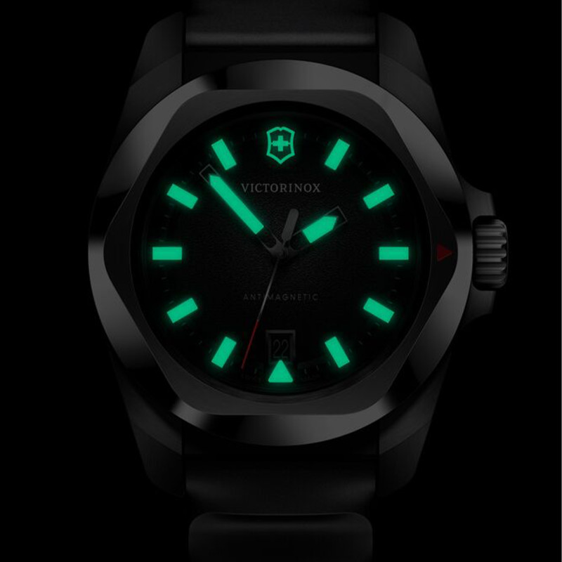 Montre I.N.O.X. Quartz 41 mm noir 242028 - Victorinox