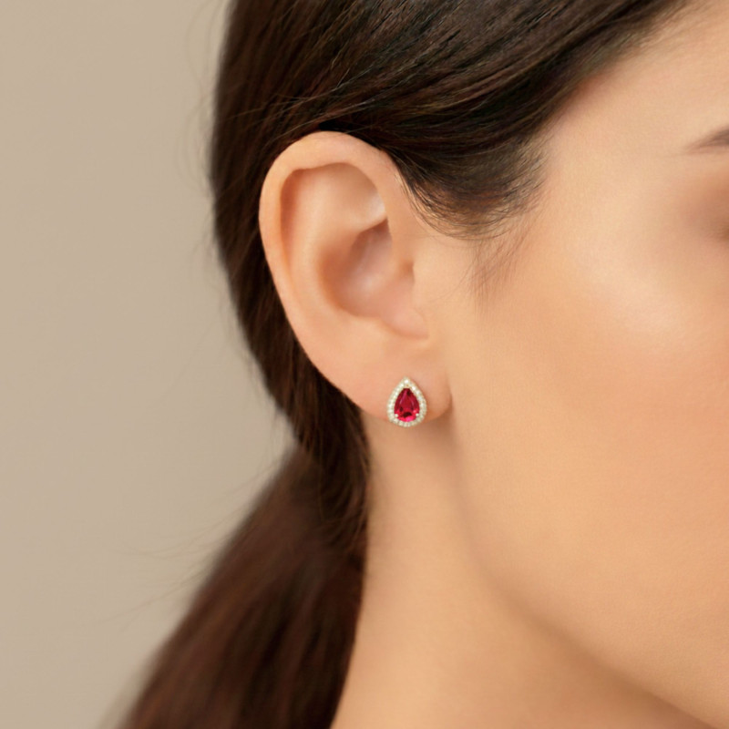 PROMO Boucles d'Oreilles en Or Jaune 375 & Oxydes de Zirconium Rouges en Poire - Emanessence OCARAT.COM BIJOUTERIE N°1