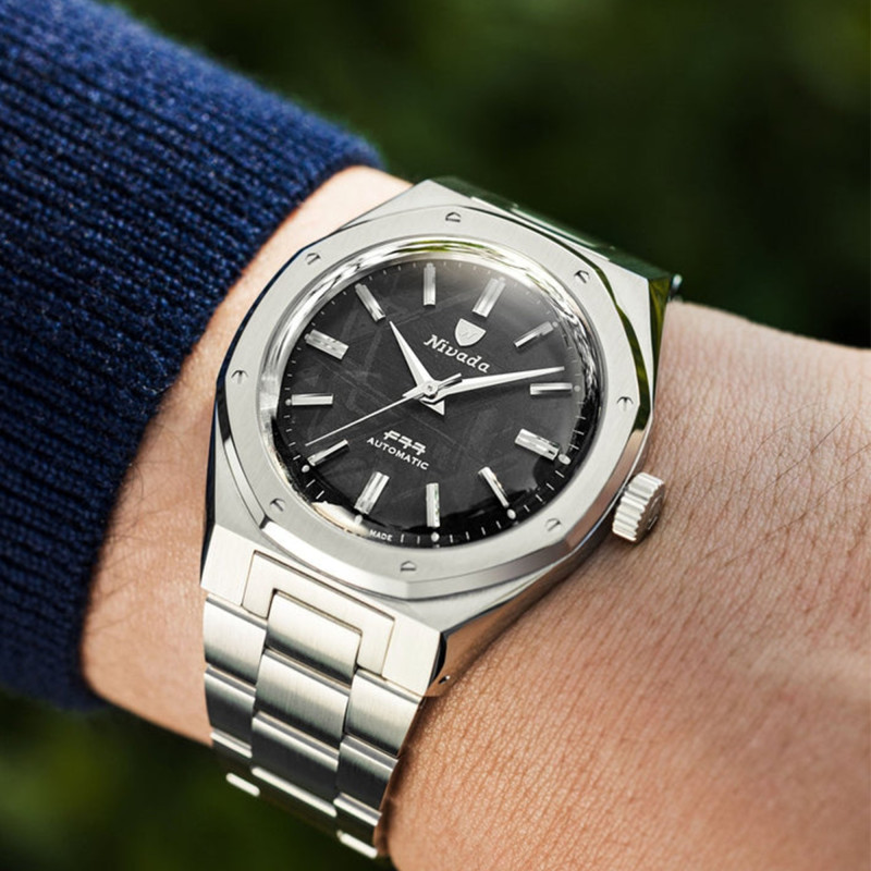 Montre F77 MKII SST Meteorite - Nivada Grenchen