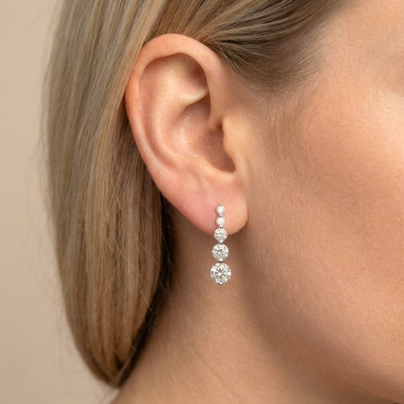 PROMO Boucles d'Oreilles Pendantes en Or Blanc 375 & Oxydes de Zirconium - Emanessence OCARAT.COM BIJOUTERIE N°1