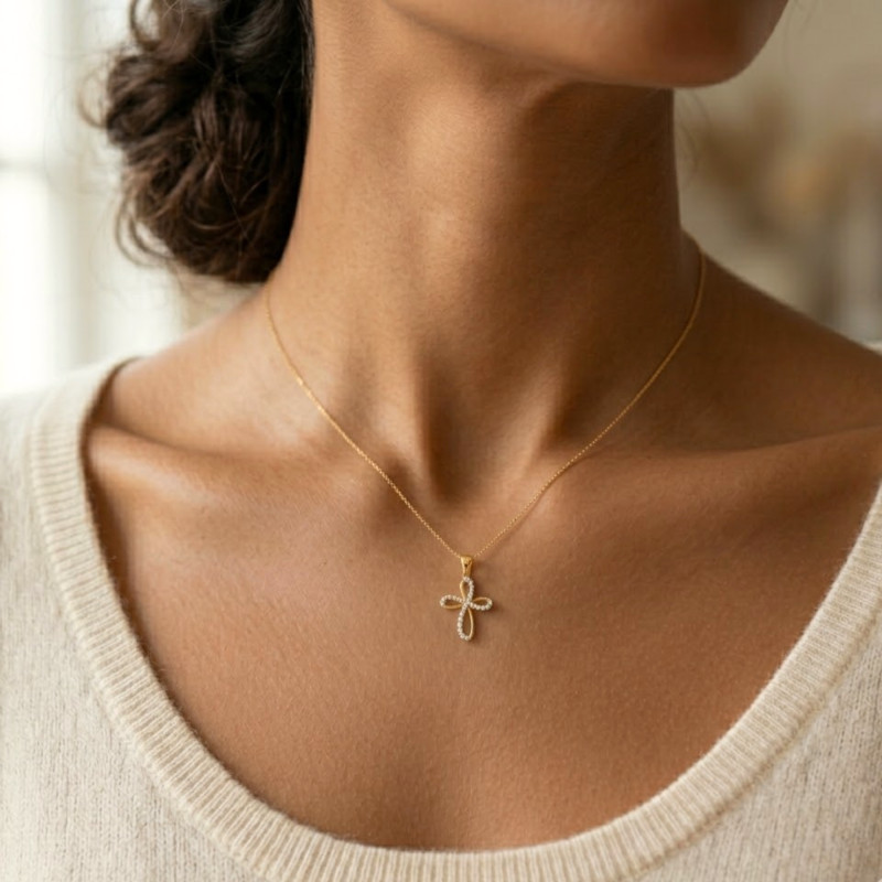 Pendentif Croix Ajouré & Oxydes de Zirconium en Or Jaune 375, Dimension 12 x 14 mm - Ocarat