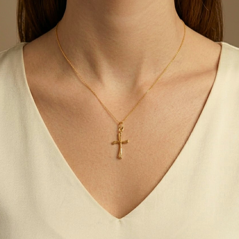 Croix Moderne Brillante en Or Jaune 750, Dimension 21 x 12 mm - Lumiosa